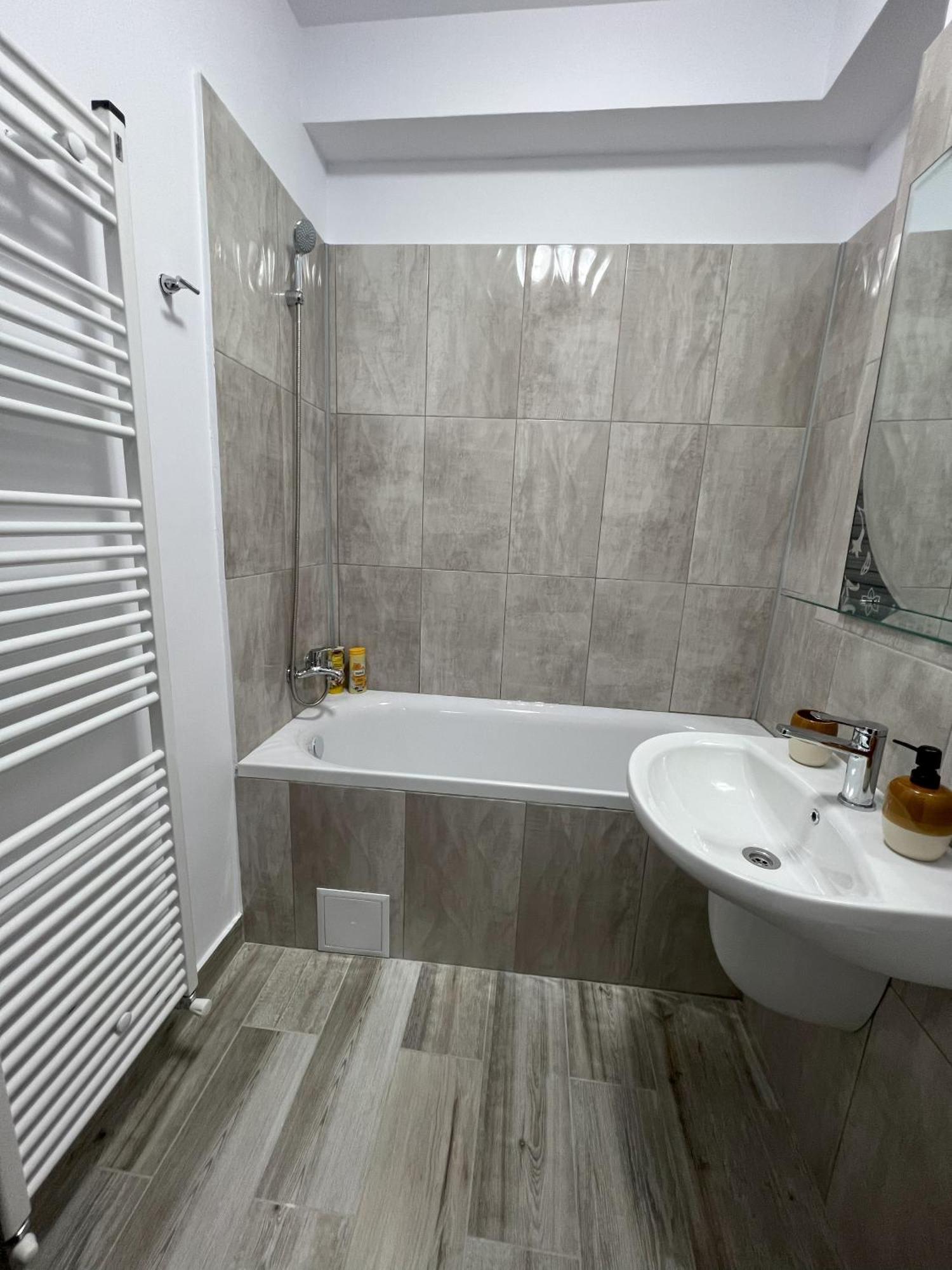 Refined Studio Haven At Exigent Plaza - 08 Bucarest Extérieur photo