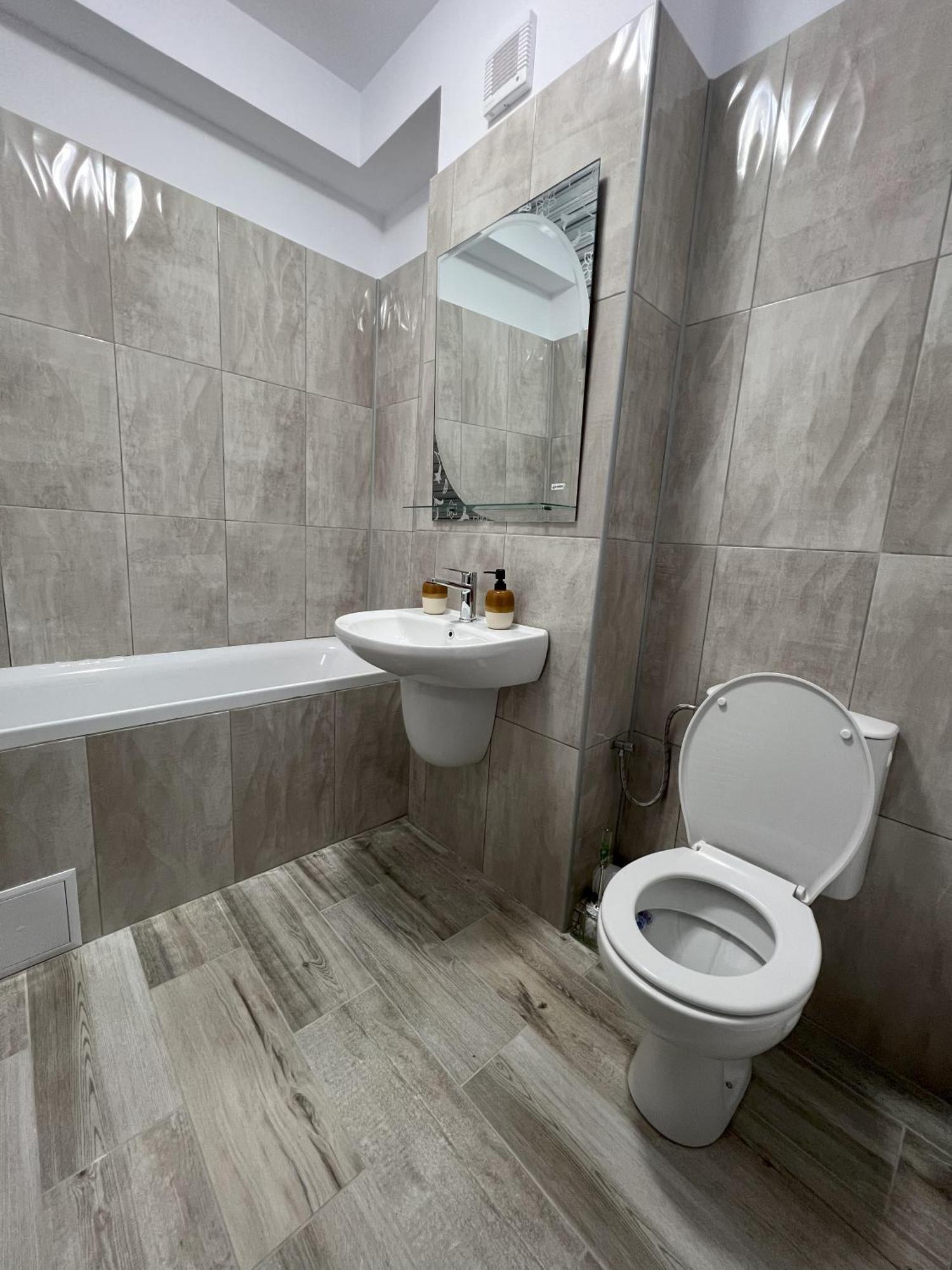 Refined Studio Haven At Exigent Plaza - 08 Bucarest Extérieur photo